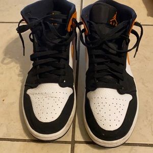 Jordan 1 Starfish Mid